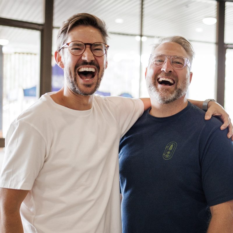 Two students close together for a photo